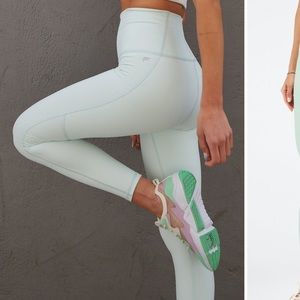 Fabletics Define Ultra High Waist 7/8 Leggings NWT